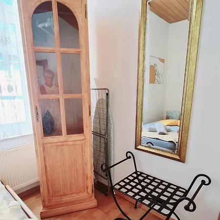 Elena Flat Tulpe Zentrum * Duisburg