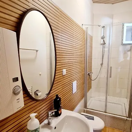 Elena Flat Tulpe Zentrum Duisburg