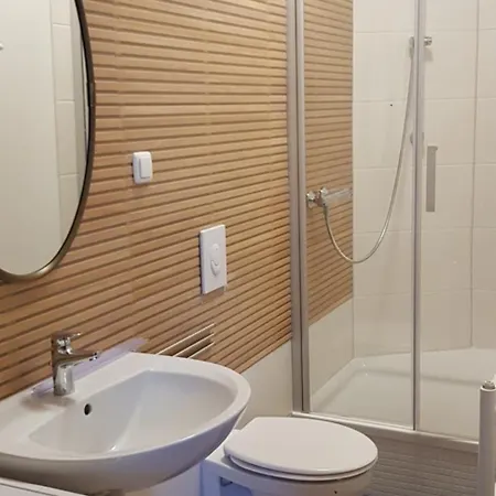 Elena Flat Tulpe Zentrum Duisburg